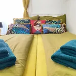 Royal Deluxe