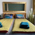Royal Deluxe