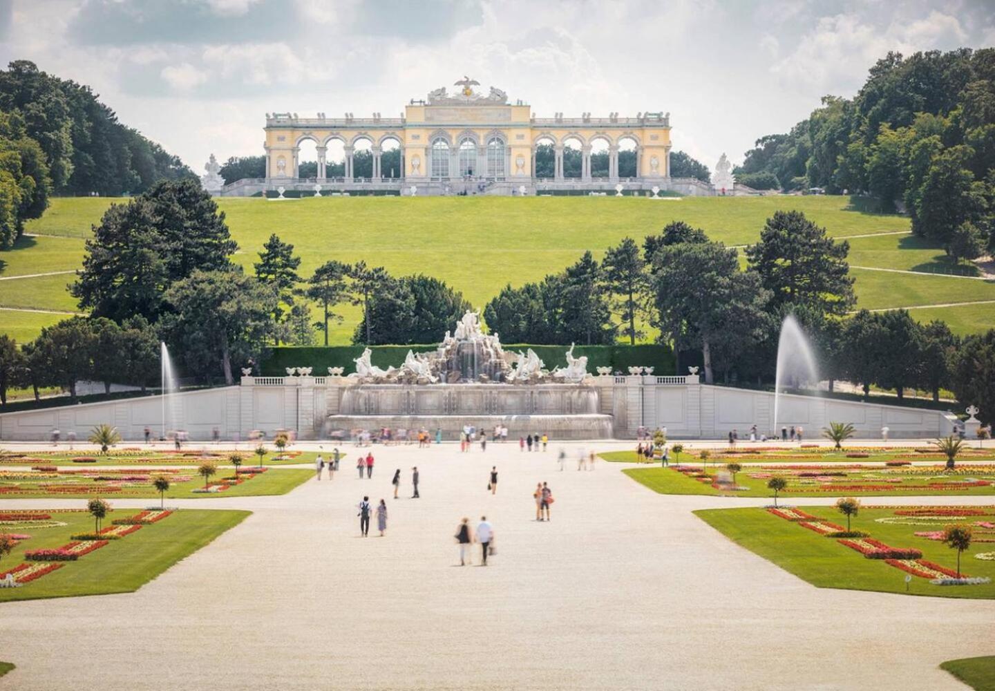 Royal Deluxe * Viena