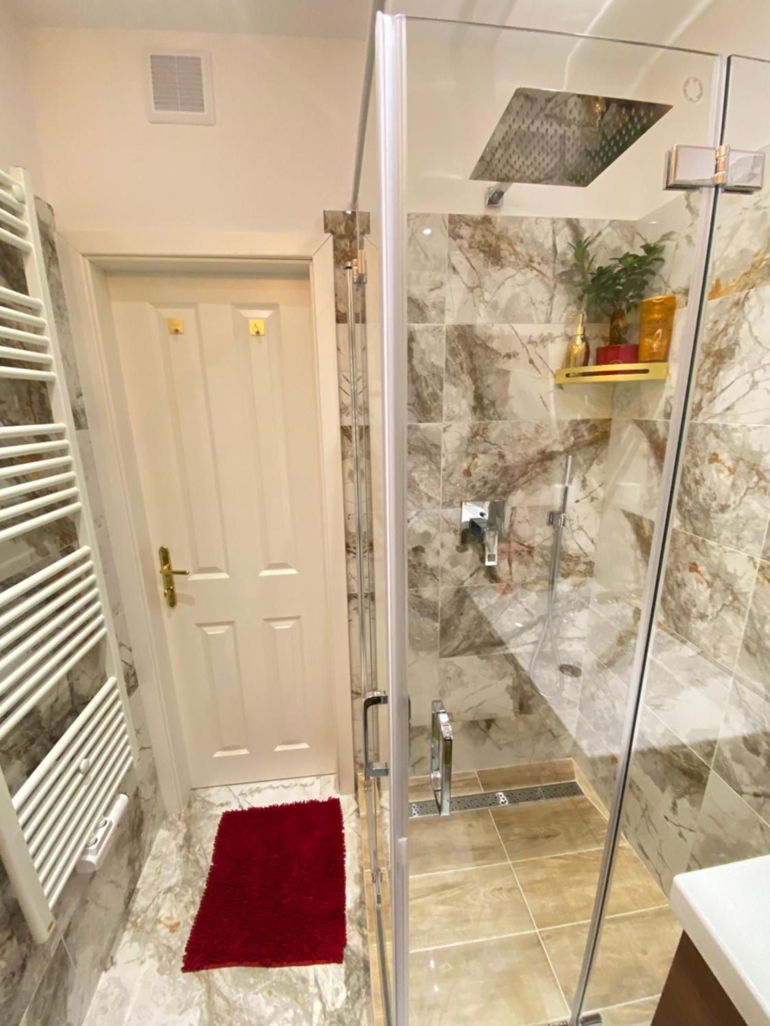 Royal Deluxe Apartament Viena